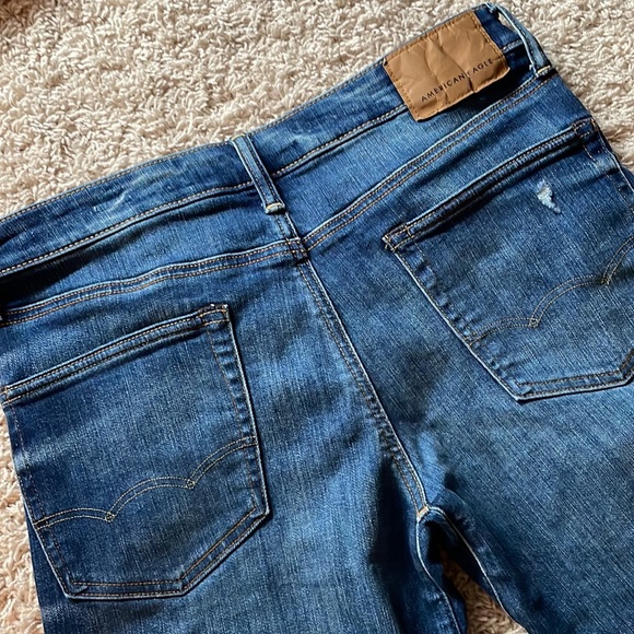 AEO distressed jeans/Move-Free Athletic Airflex - Picture 4 of 6